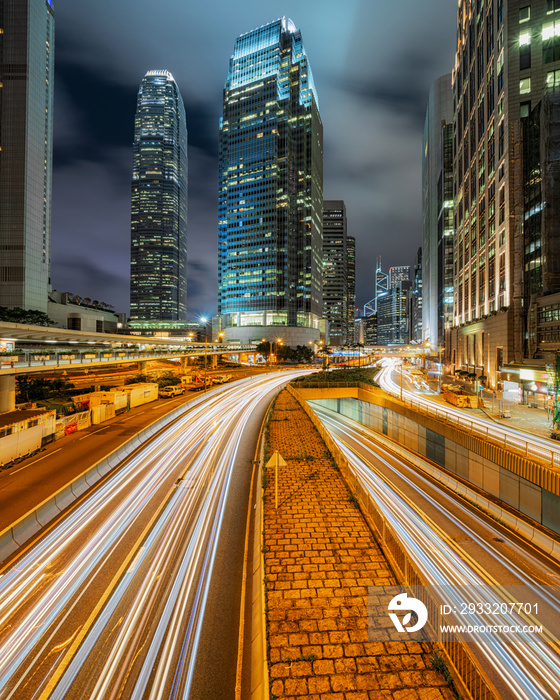 长时间曝光香港城市景观天景，从小汽车或b进行交通运输