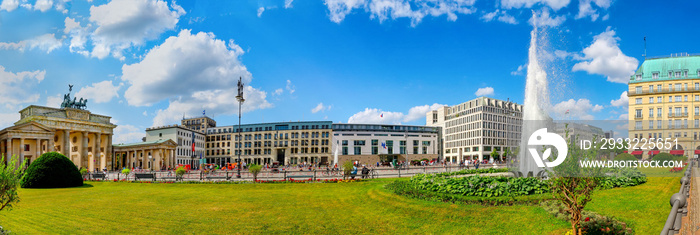 Berlin, Pariser Platz mit Brandenburger Tor