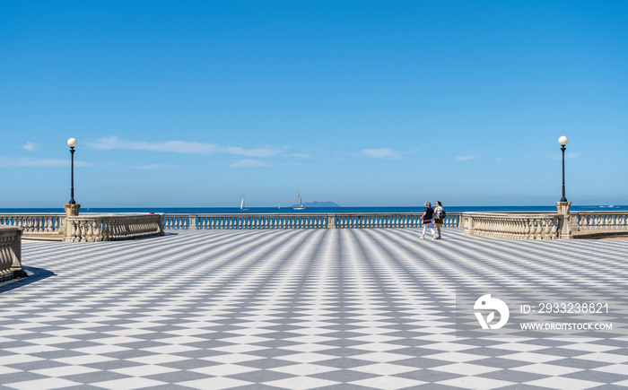 La panoramica Terrazza Mascagni（Mascagni Terrace）a Livorno，托斯卡纳，意大利，con il cartteristico