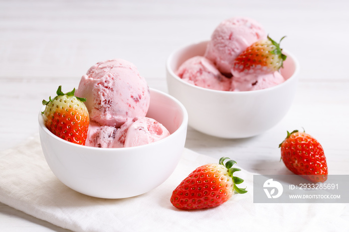 strawberry ice cream scoops with fresh strawberries