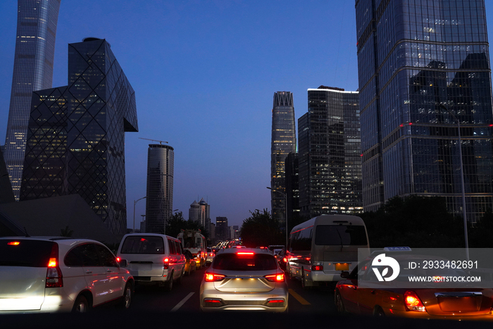 夜晚的北京国贸交通