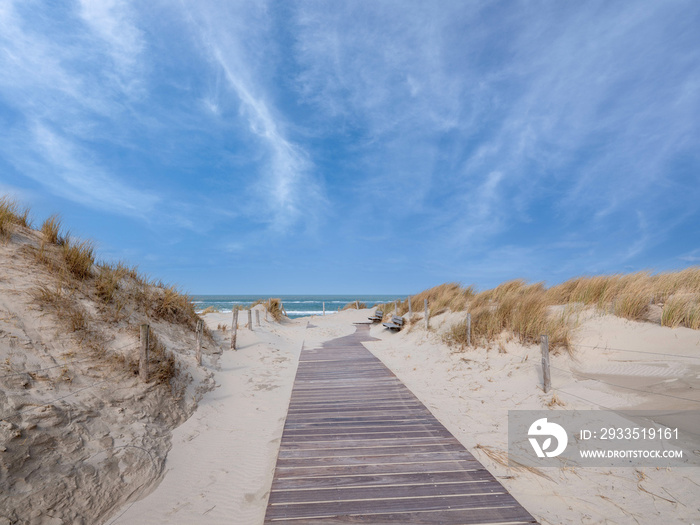 Strandopgang bij Petten ||  Beach entrance at Petten