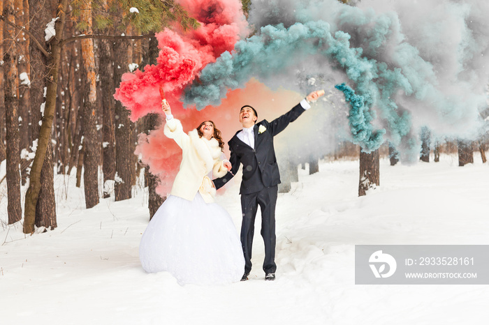 wedding couple at the winter day