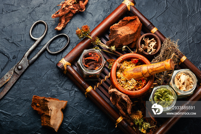 Tray with healing herbs.