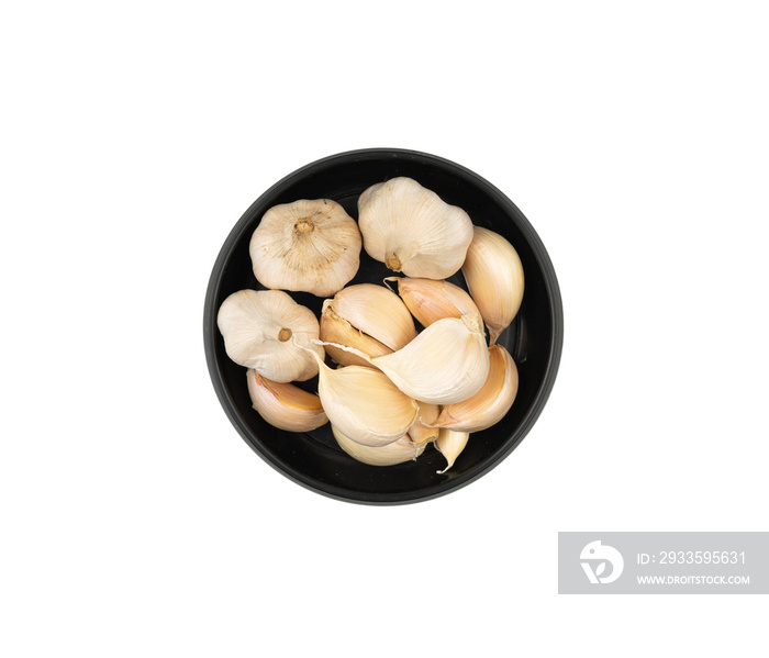 Garlic in a small bowl isolated. kitchen spice design elements