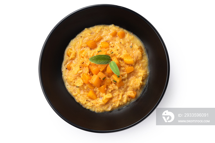 Piatto di delizioso risotto con zucca, cibo italiano