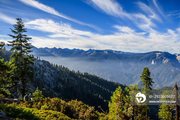 Early morning views on the way to Alta Peak in Sequoia National Park, Sierra Nevada mountains, California