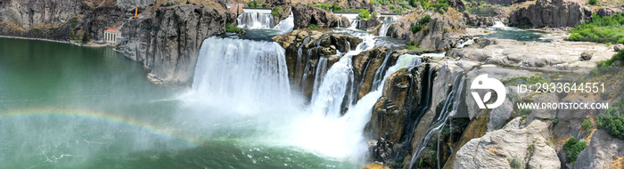 Shoshone Falls on a beautiful summer day - Panoramic view