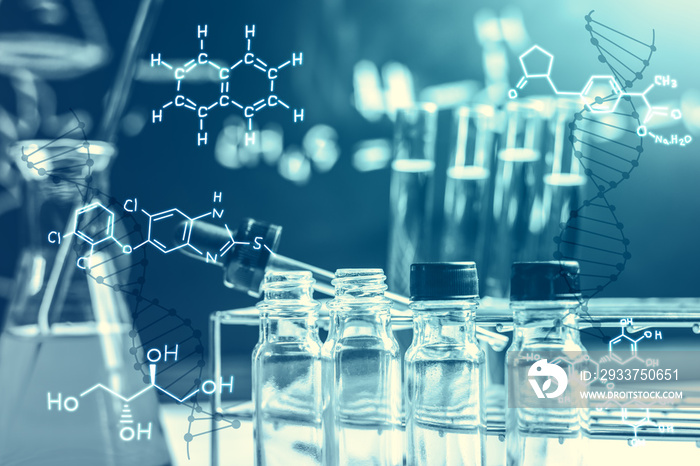 含有化学液体的实验室玻璃器皿，科学研究