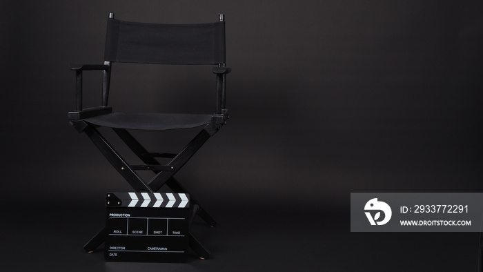 黑人导演椅和拍手板或拍手板或电影板在视频制作、电影中的使用