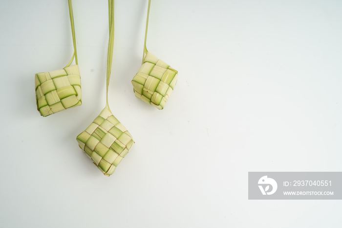 白米饭上的Ketupat。伊杜尔·菲特里传统的年糕