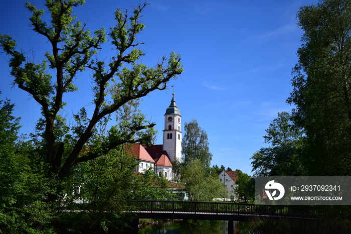 Kirche St. Verena Bad Wurzach, Gebäude, Baum, Wald, Himmel, Brücke, Religion, Wurzacher Ried, Geschi