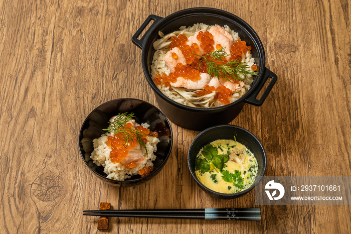 鮭いくら丼　はらこめし　Salmon and salmon roe rice