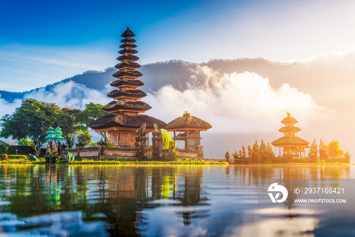 pura ulun danu bratan寺庙