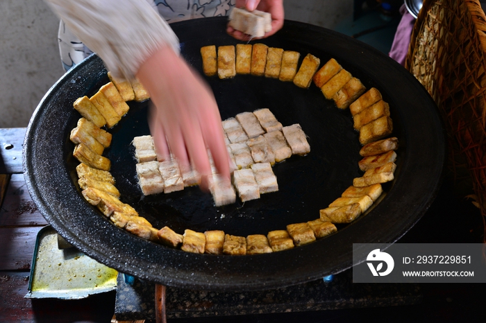 安徽省黄山市毛豆腐制作