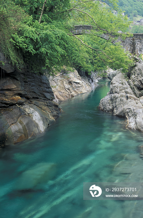 Switzerland, Val Verzasca, Ponte dei Salti, Verzasca river