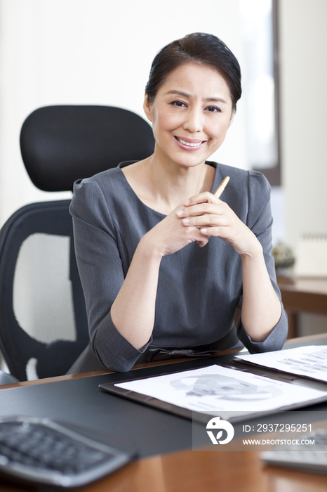 办公室里的职场女性