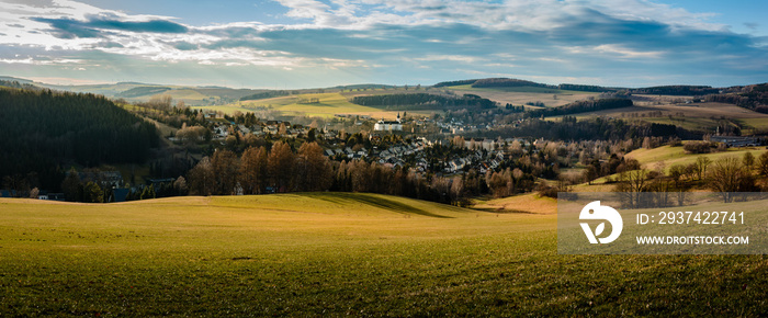 Ort im Erzgebirge Herbst Landschaft Panorama 