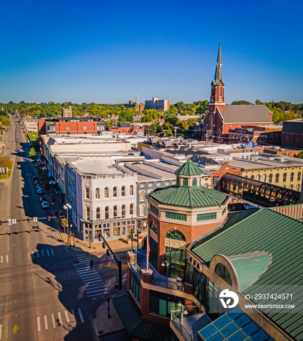 A view towards square shopping center in downtown Lexington, Kentucky during bright, sunny day