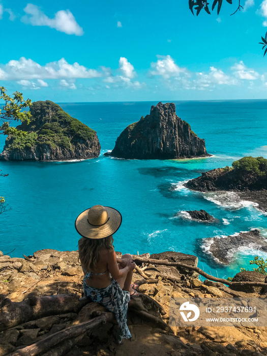 Baia dos Porcos的后援-Fernando de Noronha