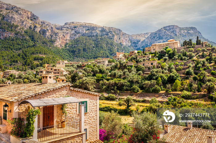 Old town of Deia with Saint Joan Baptista parish, Mallorca