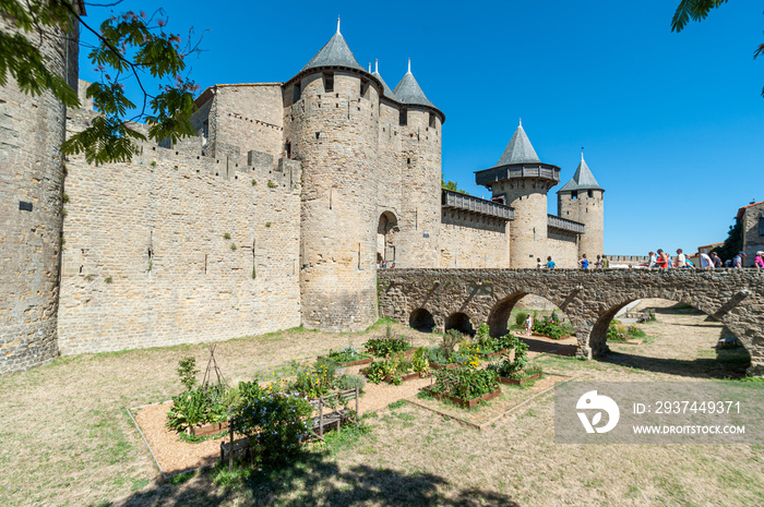 Remparts de la cité médievale de Carcasonne en France