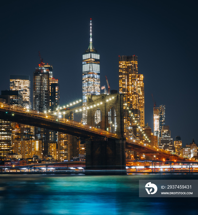 night view of the city New York bridge Brooklyn Manhattan downtown building beautiful 