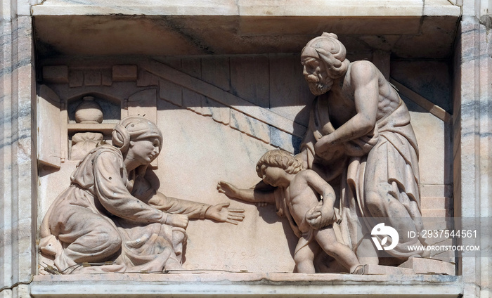 以利亚复活了扎勒法寡妇的儿子，米兰猫正面的大理石浮雕