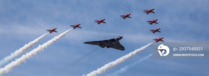 Panorama of the Vulcan & the Red Arrows