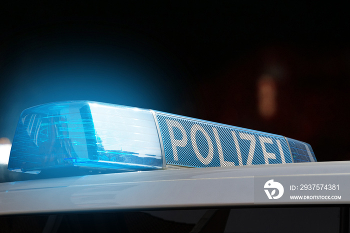 Polizei im Einsatz bei Nacht