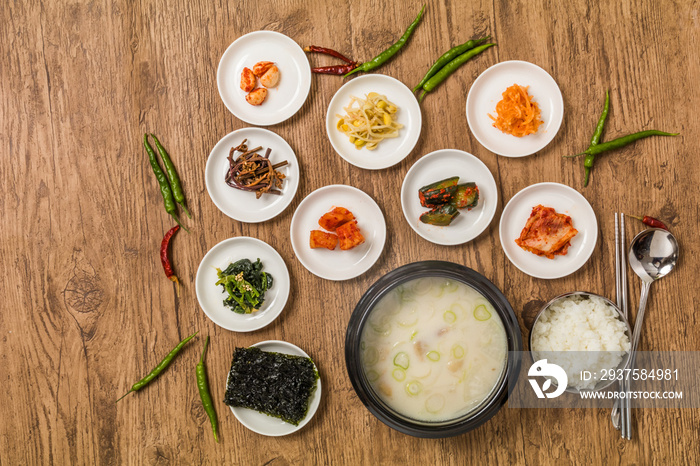 ソルロンタン　韓国のスープ　Korean white soup Seolleongtang