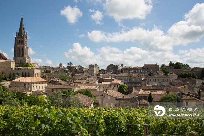 法国波尔多地区圣埃米利翁村美丽的城市景观