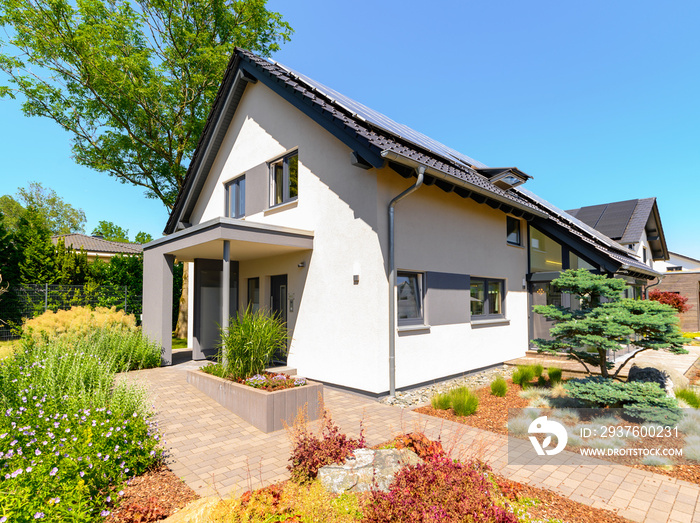 Einfamilienhaus mit Garten