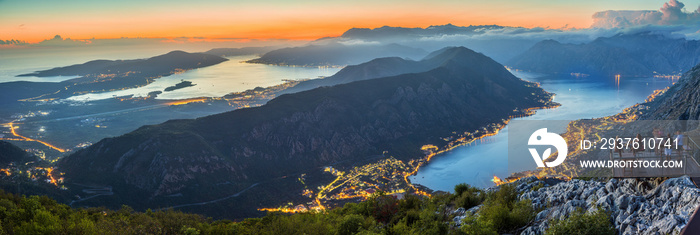 黑山的科托尔镇和蒂瓦特的夜景。