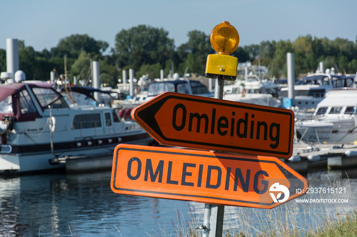 Omleiding - Umleitung  - Schilder im Hafen