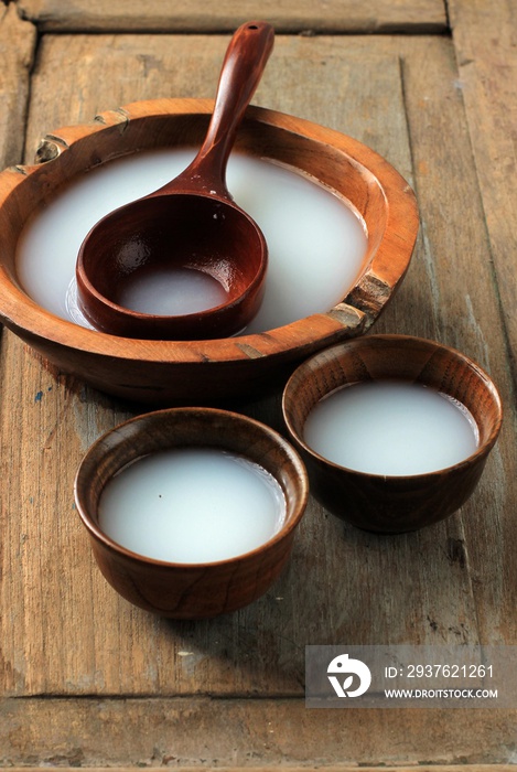 Makgeolli，韩国传统酒精黄酒饮料
