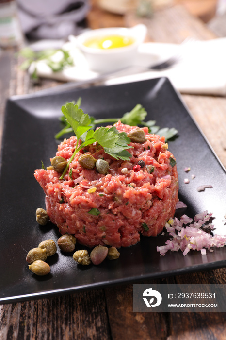 beef tartar and herb