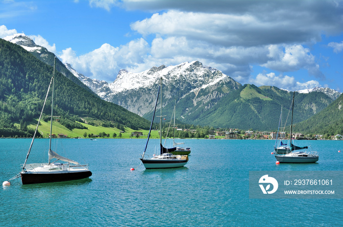 am Achensee mit Blick auf Pertisau,Tirol,Österreich