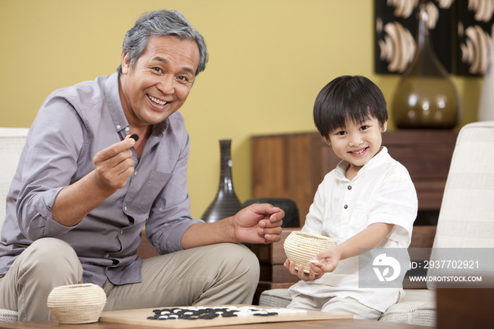 祖孙下围棋