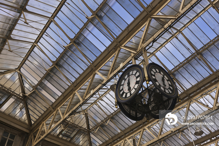 Clock in Waterloo Station