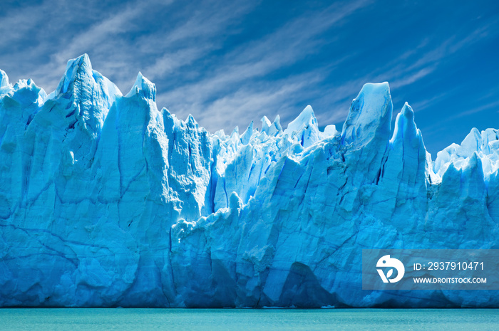 阿根廷巴塔哥尼亚的佩里托莫雷诺冰川。