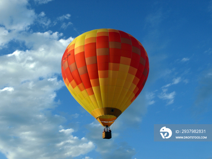 Heissluftballon im Allgäu-Himmel