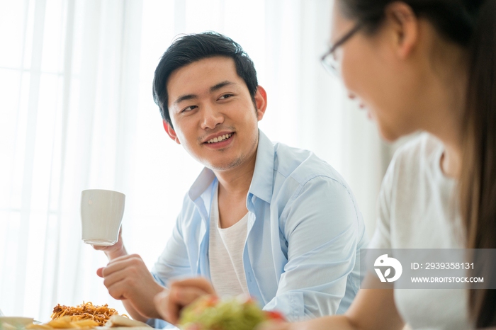 一个年轻男人的休闲生活